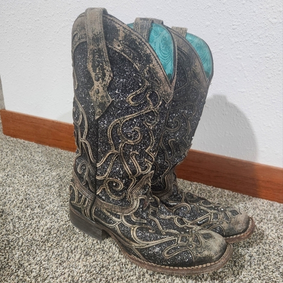 Corral Boots - Picture 1 of 5